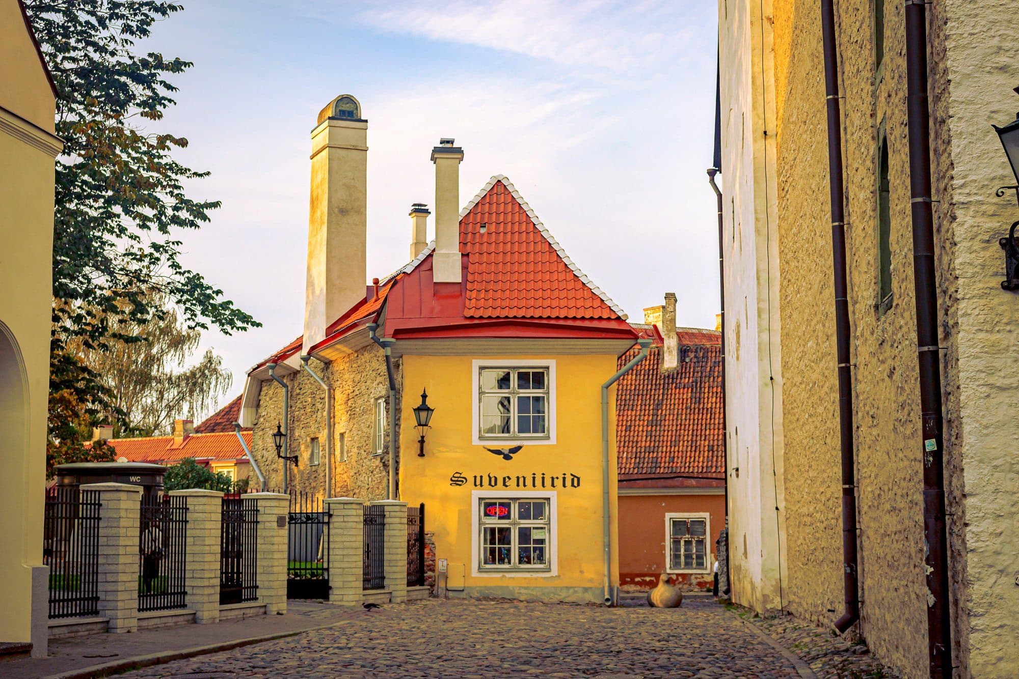 Как уехать в Эстонию из России