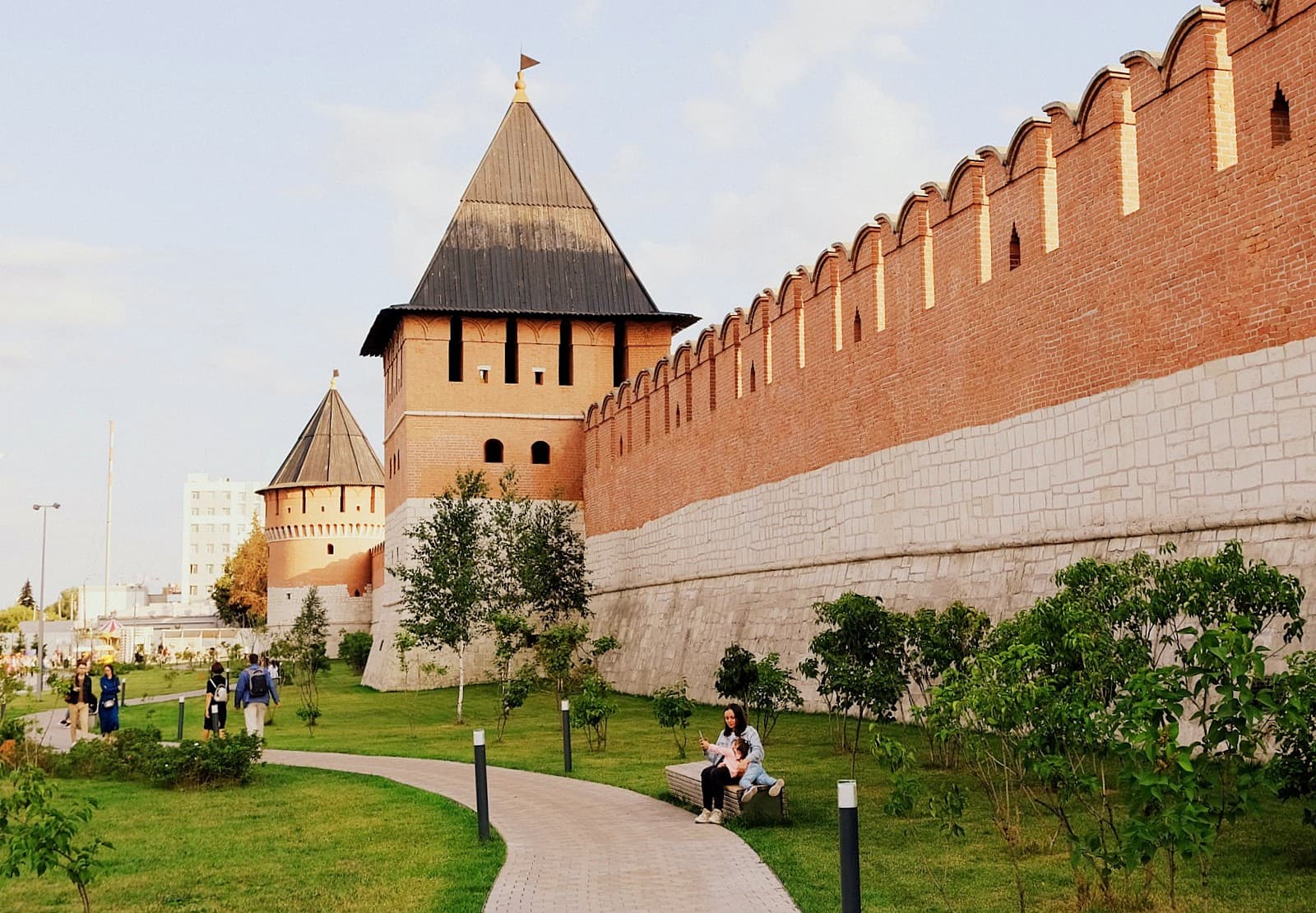 Как Тула превратилась из забытого всеми города в одно из главных трэвел-направлений в России: арт-кластеры, технологичный Музей станка и топовая набережная