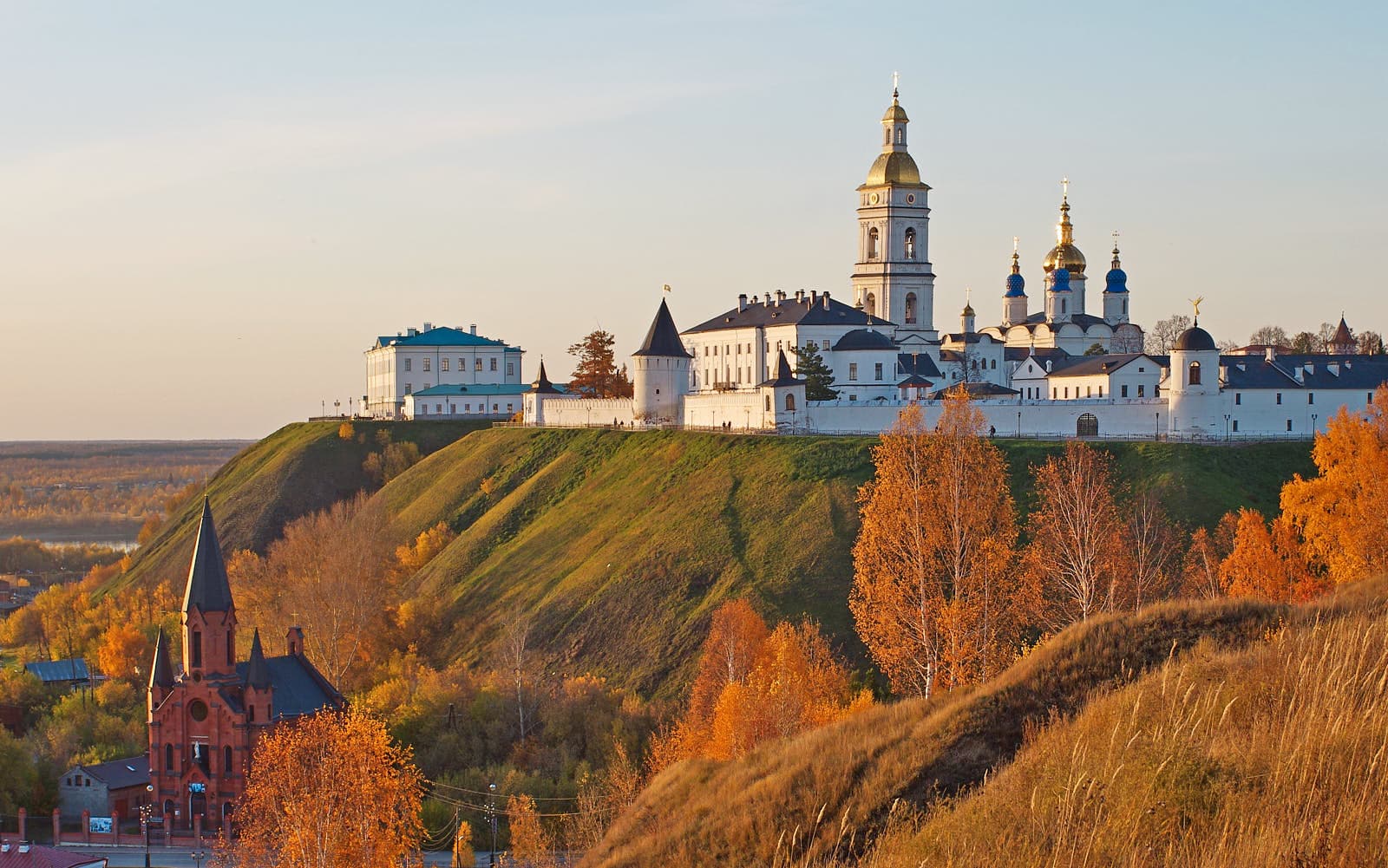 Тобольск — кремль, сибирская природа и наследие декабристов. Тут жили Менделеев, Распутин и Инстасамка