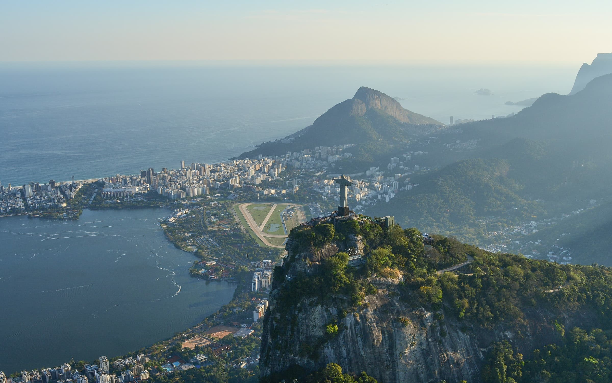 raphael-nogueira-OkiDIla7K8Q-unsplash (1)