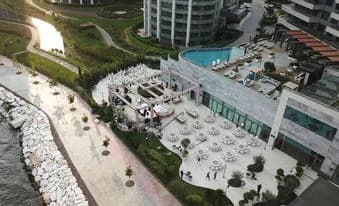 JW Marriott Hotel Istanbul Marmara Sea — 8