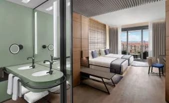 JW Marriott Hotel Istanbul Marmara Sea — 7