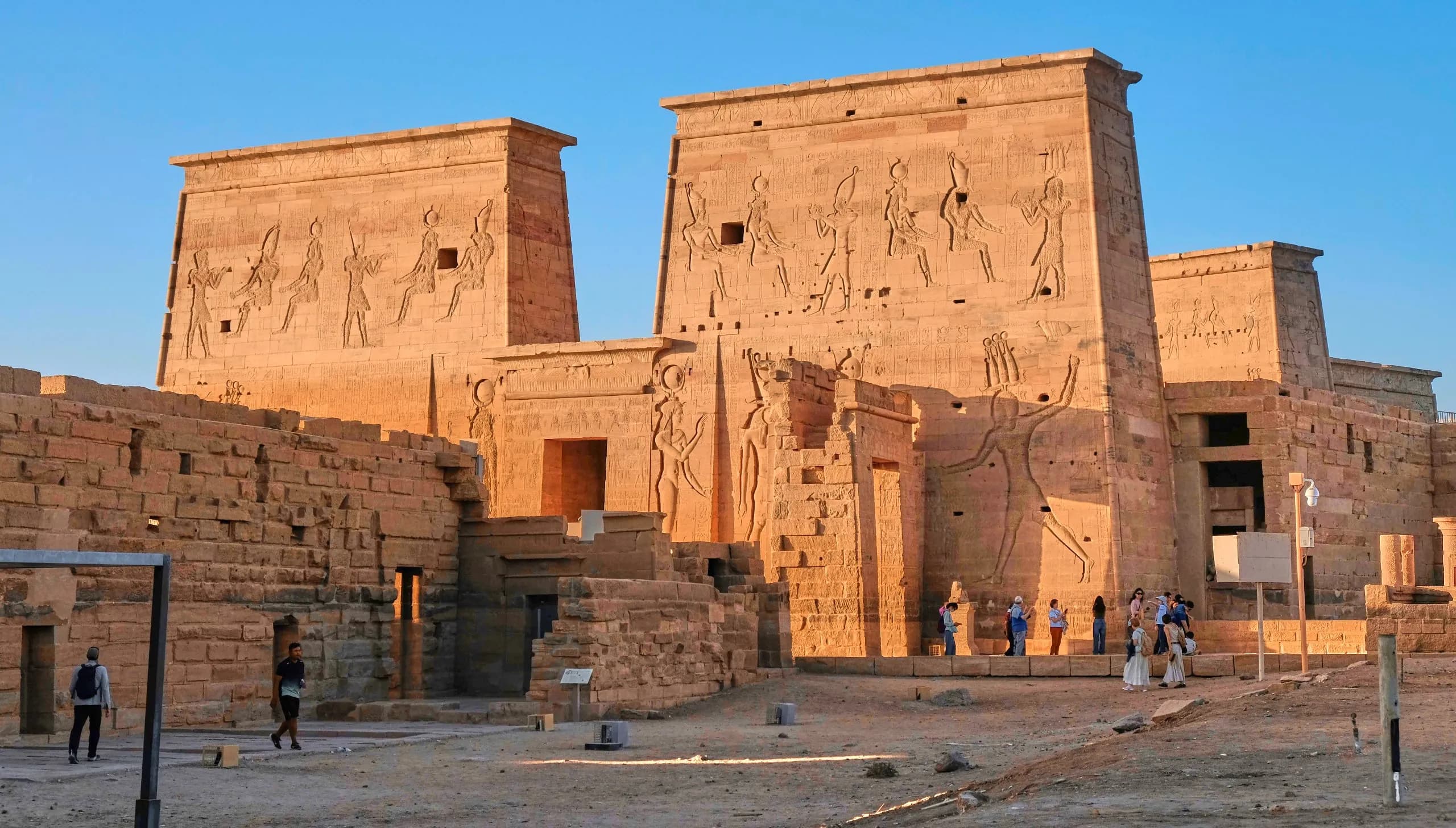 Luxor-Main