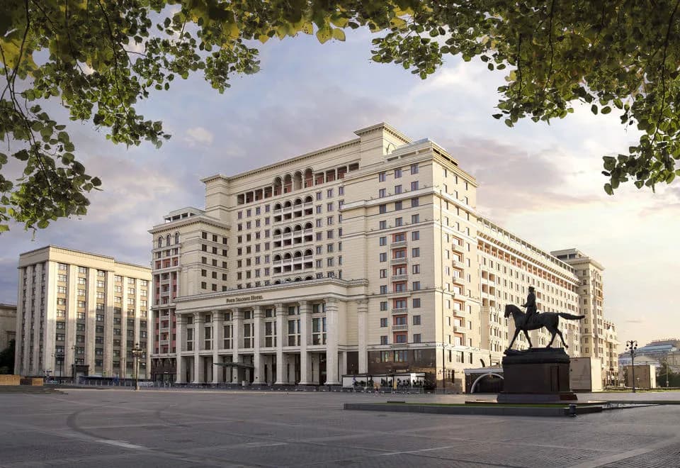 Отель Four Seasons Moscow