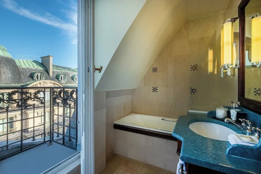 Hôtel Pont Royal Paris — 9