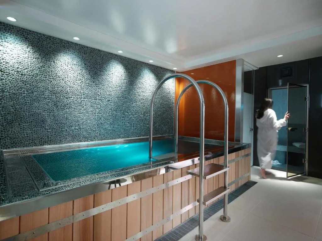 The Athenaeum Hotel & Residences — 6