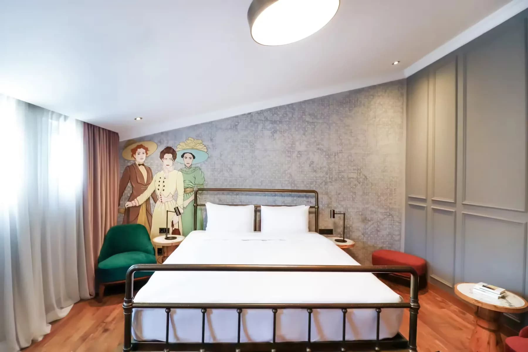 The Blue Fox Hotel - 4