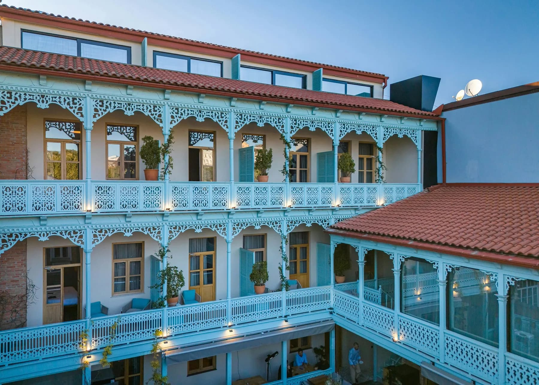 The Blue Fox Hotel - 2