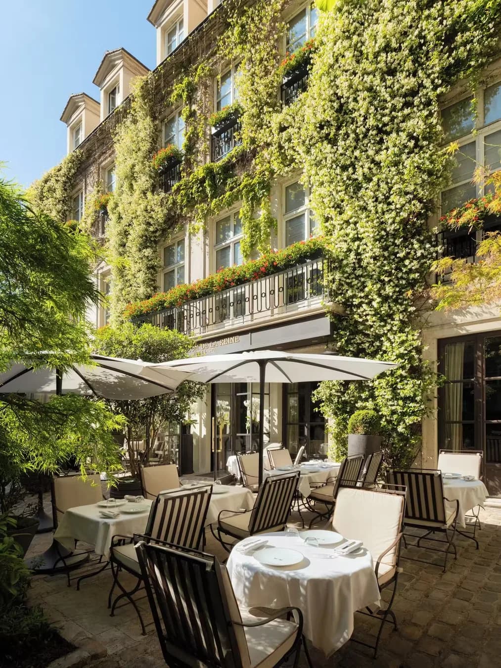 Le Pavillon de la Reine & Spa, Place des Vosges - 3