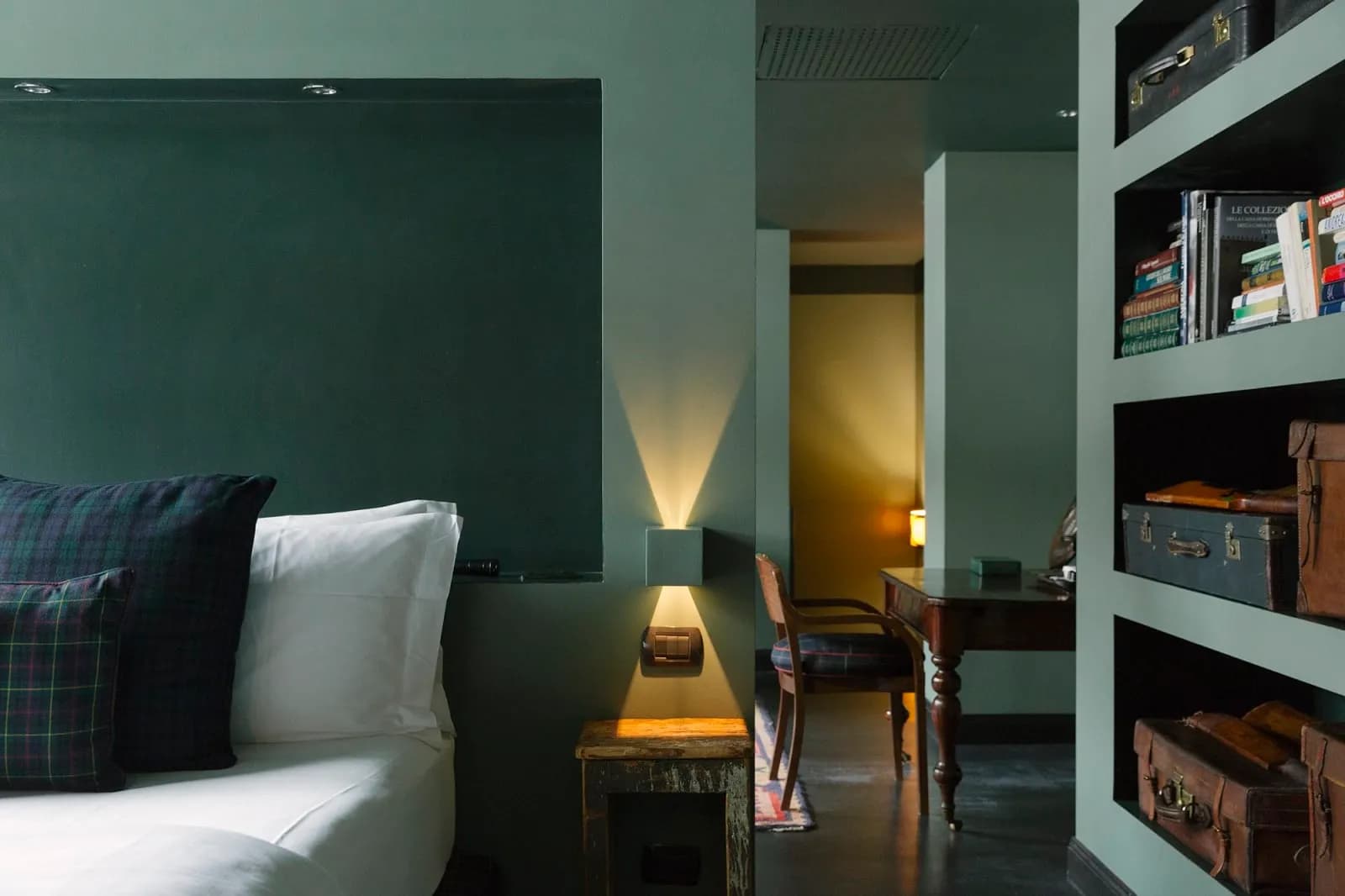 Aethos Milan - 2
