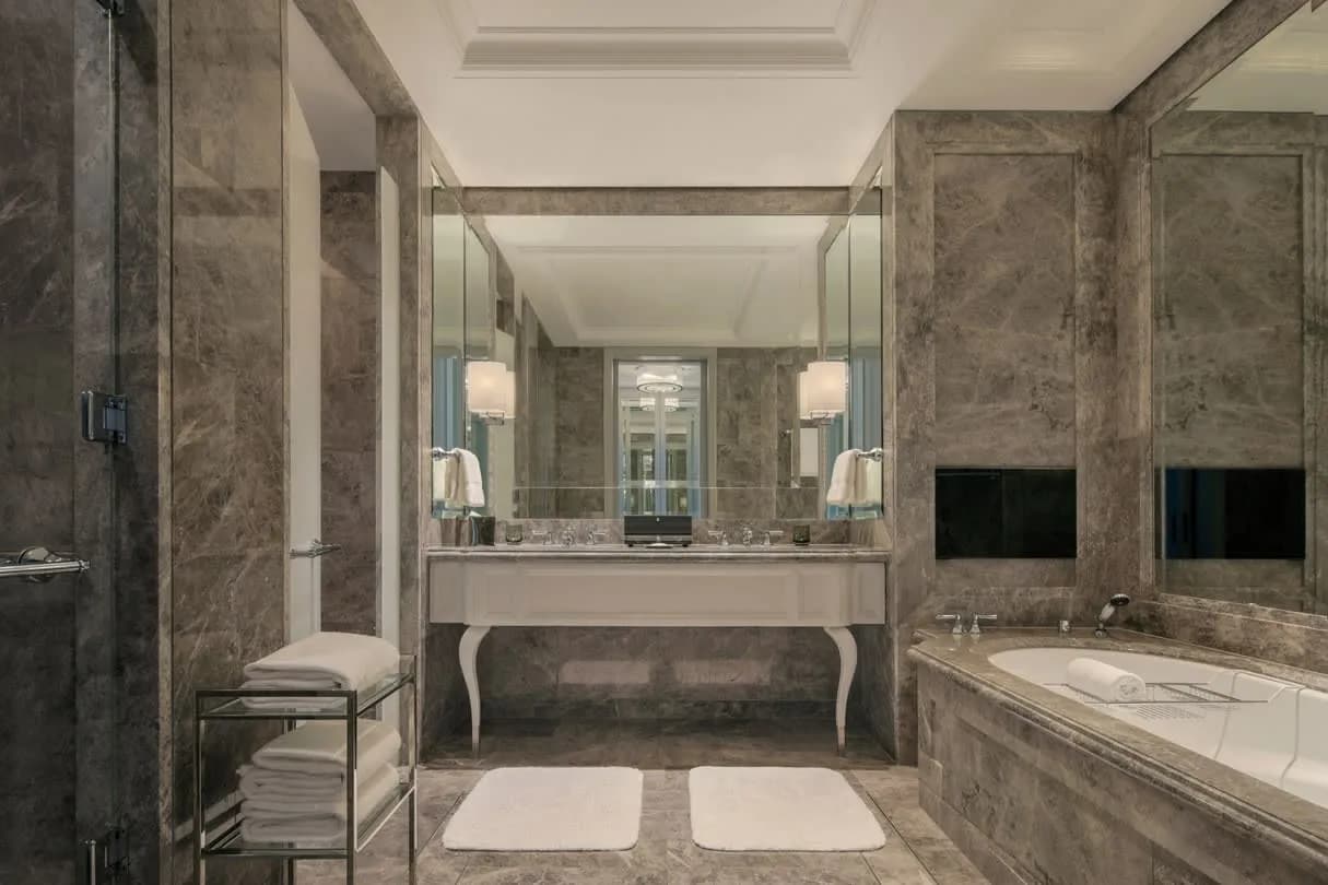 The St. Regis Kuala Lumpur - 4