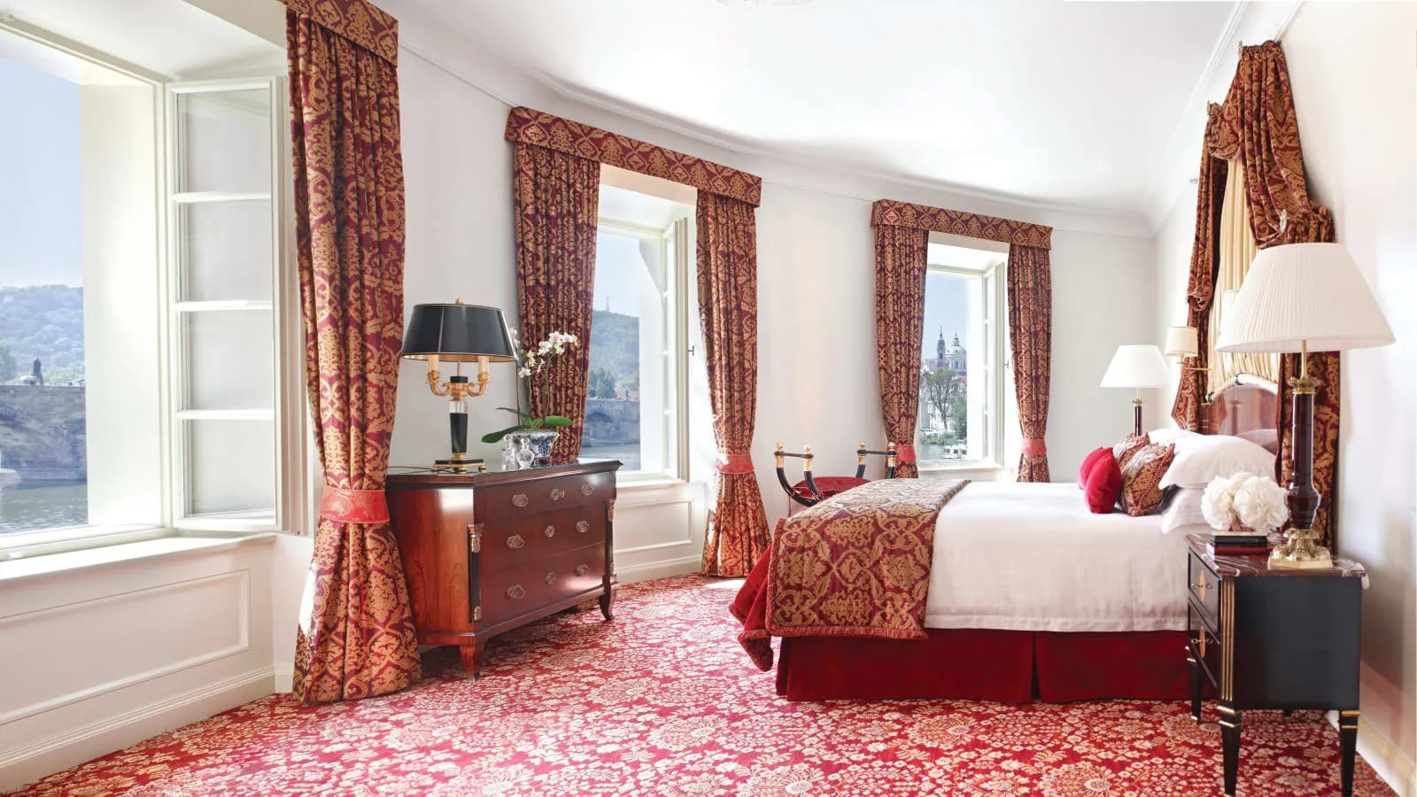 Four Seasons Hotel Prague - 4
