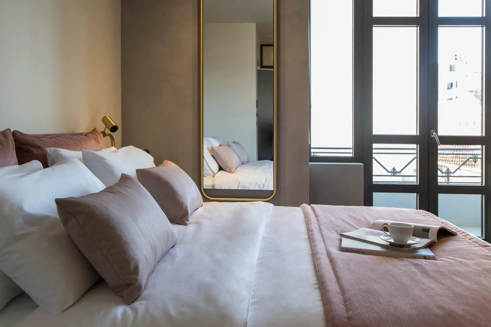Perianth Hotel - 4