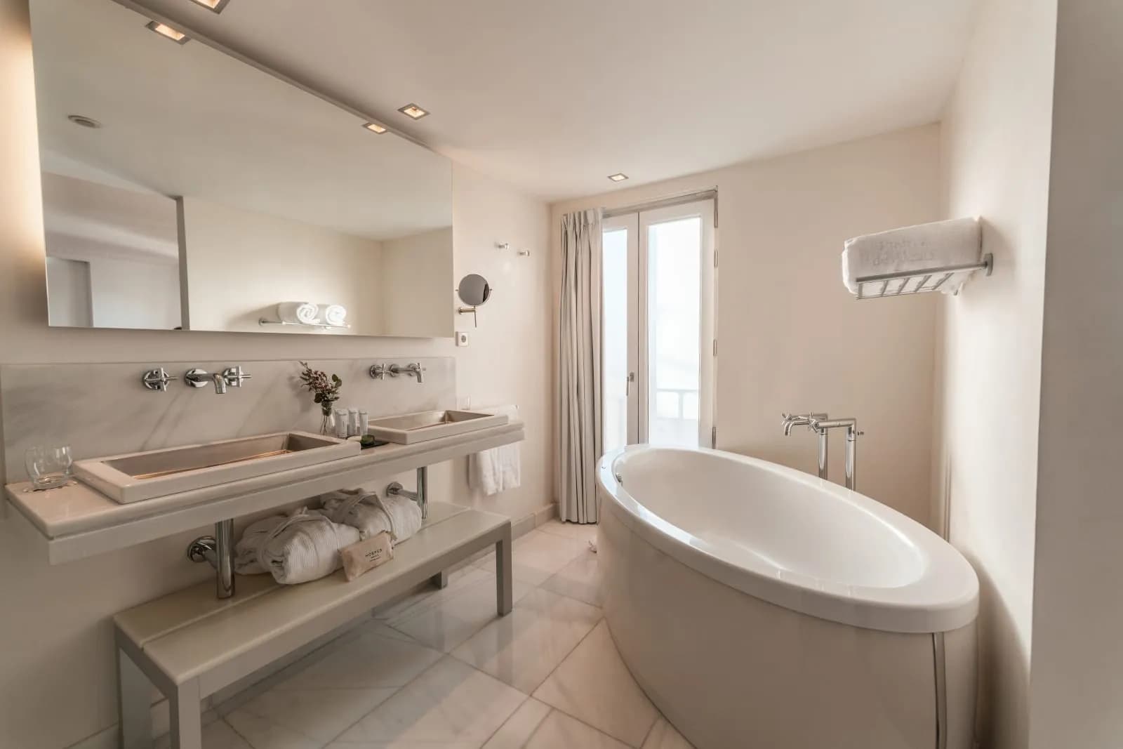 Hospes Puerta de Alcalá, a Member of Design Hotels - 3