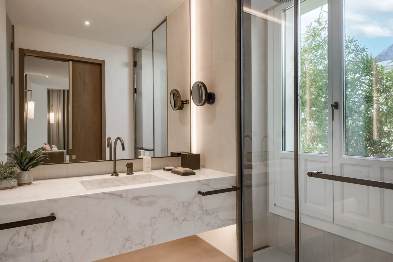 JW Marriott Hotel Madrid - 4
