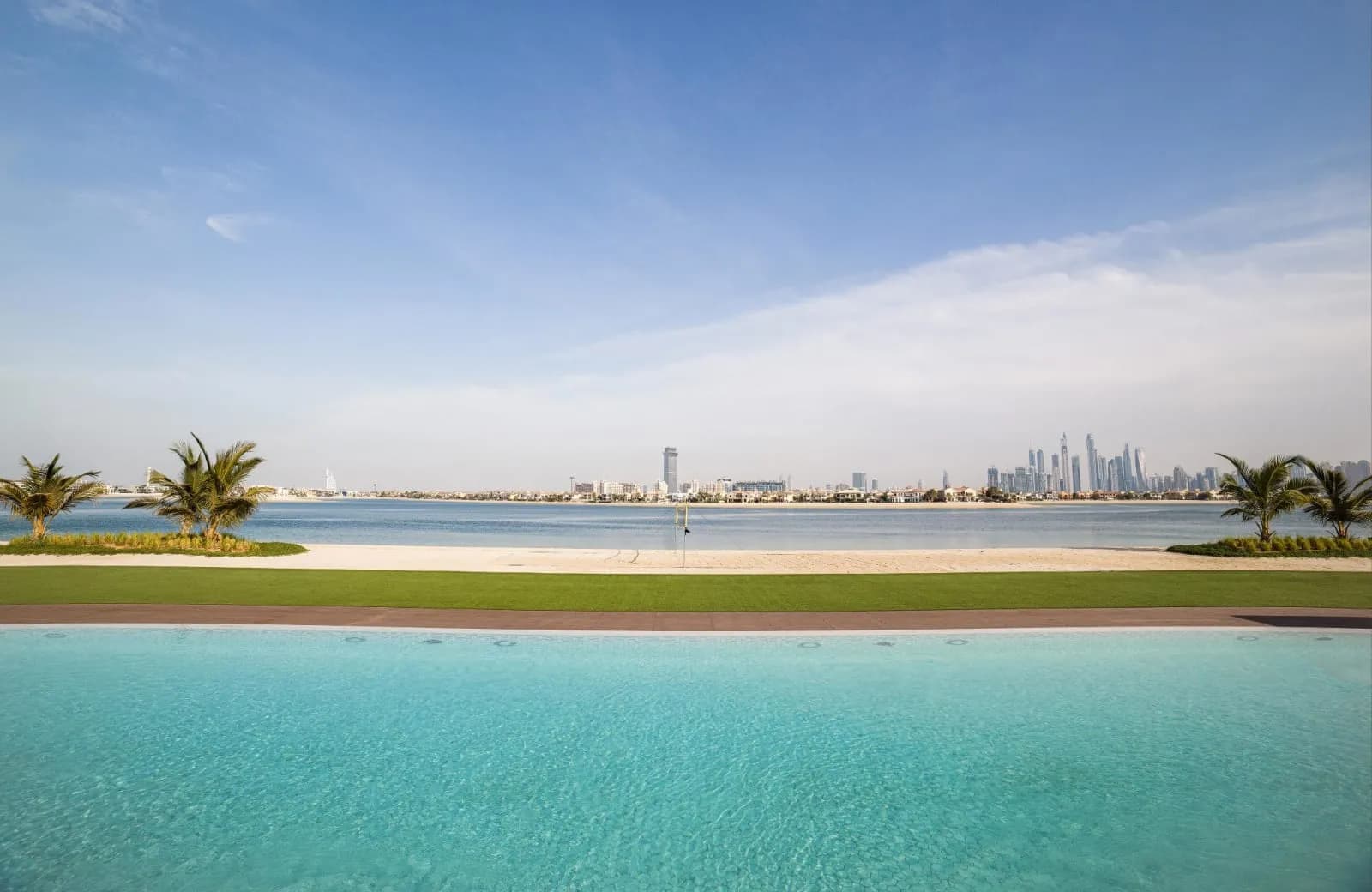 Vignette Collection TH8 PALM DUBAI BEACH RESORT by IHG - 2
