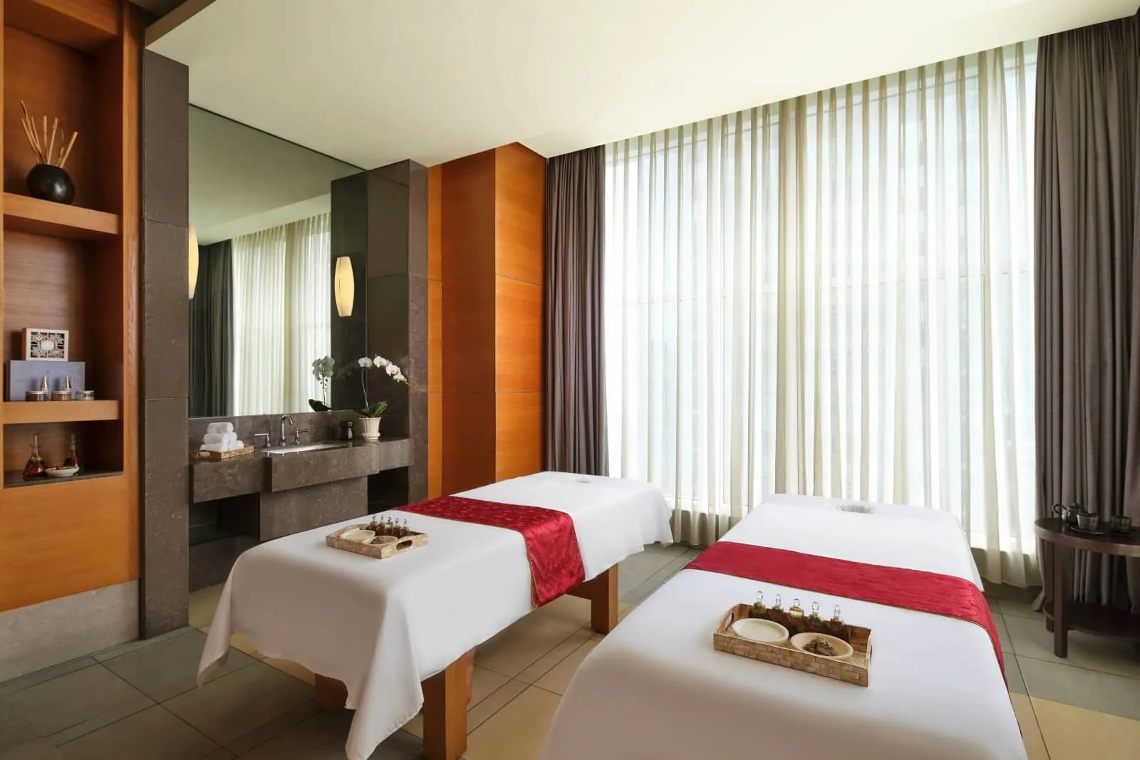 The Ritz-Carlton Hotel Jakarta Pacific Place - 2