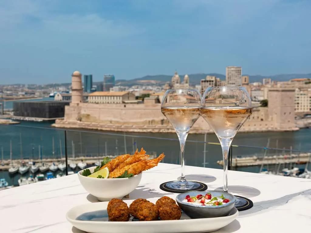Sofitel Marseille Vieux-Port - 4