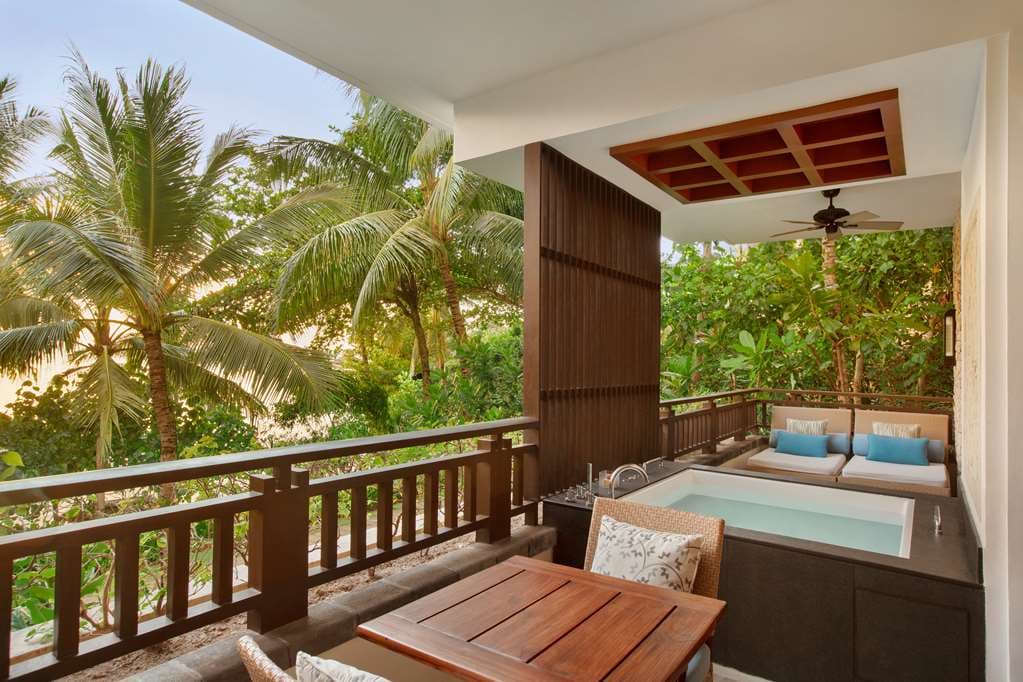Shangri-La Boracay - 2