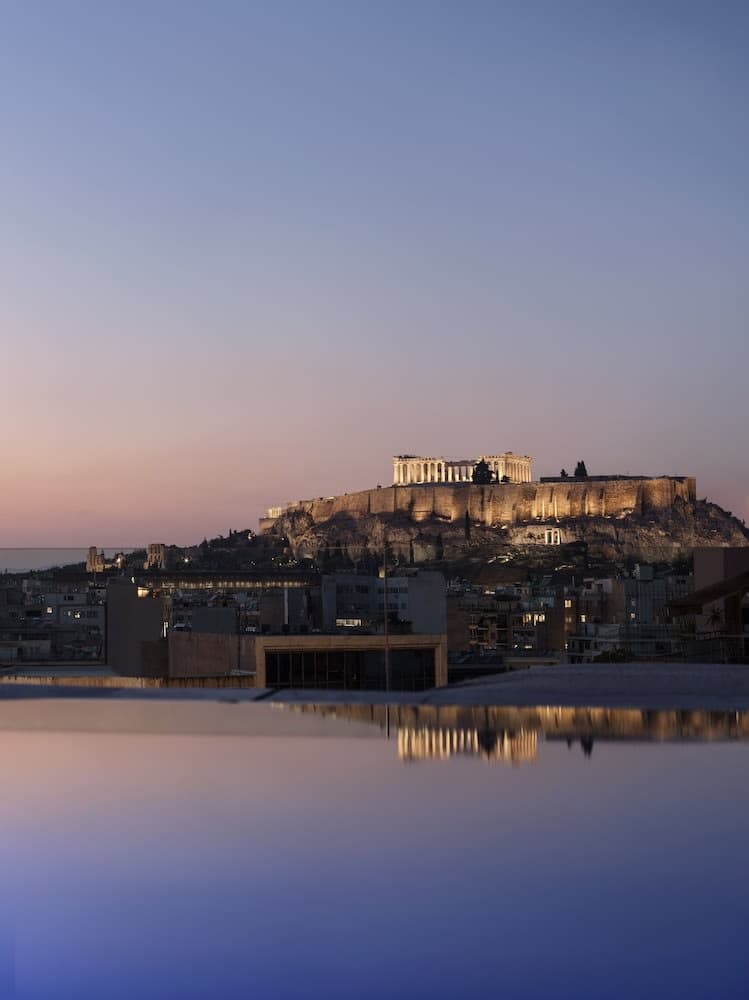 Monastik Living in Athina — 7